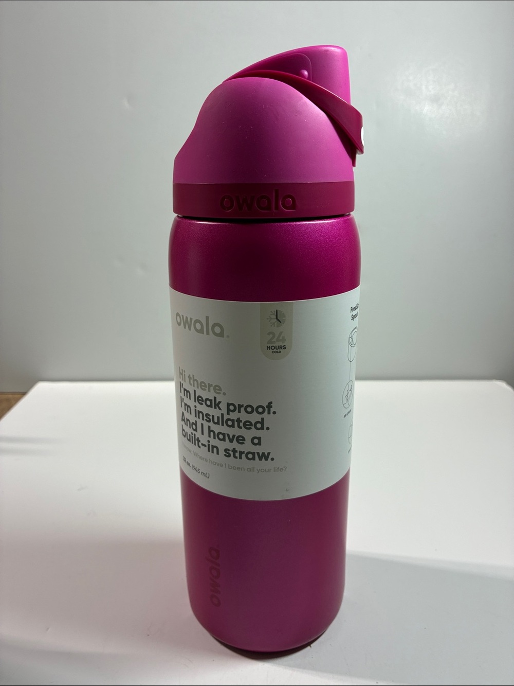 New! 32 oz Owala FreeSip with Straw Exclusive Color Special Edition
